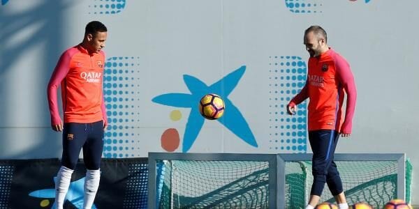 هل سوف يشارك إنييستا في مباراة برشلونة وريال مدريد 3-12-2016 في الكلاسيكو